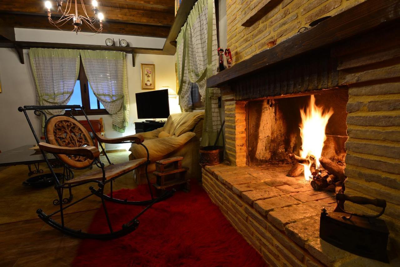 Γήλοφος Villa Ano Trikala Eksteriør bilde